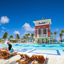 Sandals pool